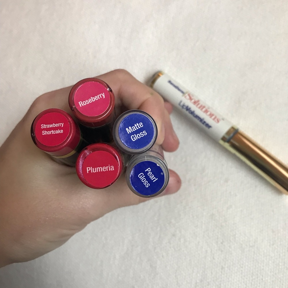 Lipsense bulk plus lip volumizer